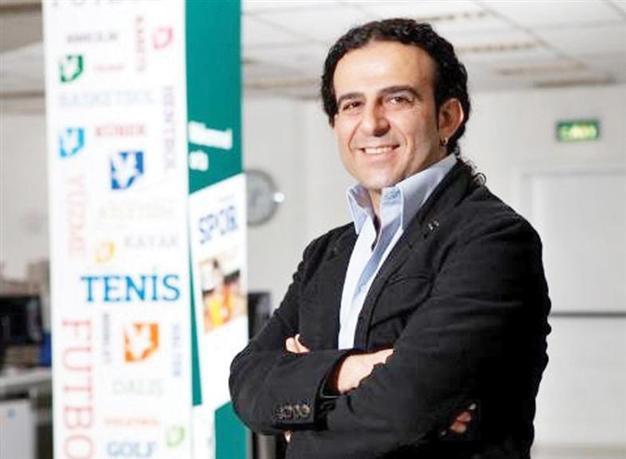 Hürriyet’s web coordinator wins media organization’s Human Rights Award