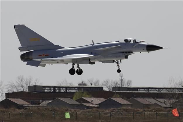 China sends warplanes into air defense zone
