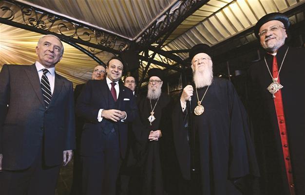 Turkeys EU Minister Bağış hosts minority leaders