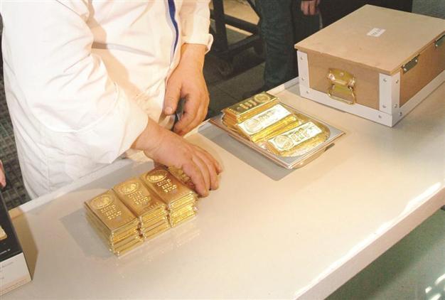 Gold imports hit highest on record