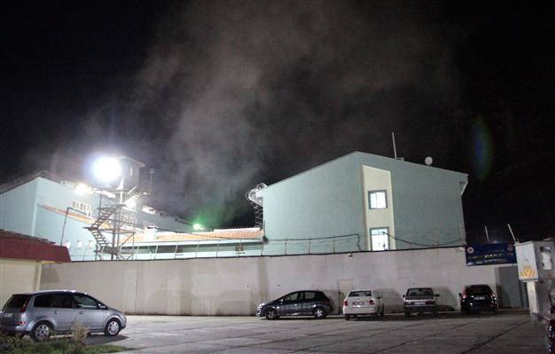 Fire breaks out in Manisa jail after inmates set cell on fire to protest administration