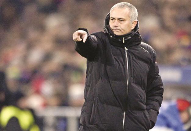 Mastermind Mourinho digs Chelsea out of a hole