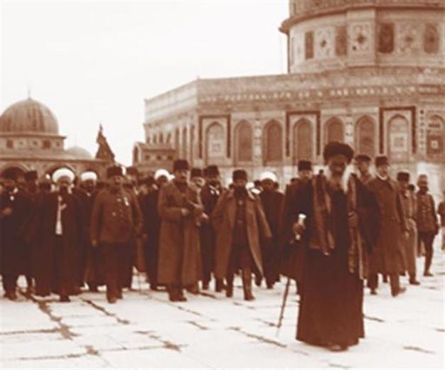 ‘Jerusalem: From the Ottomans to the British’ by Roberto Mazza