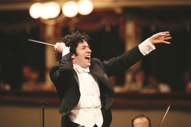 Pera Museum hosts Gustave Dudamel
