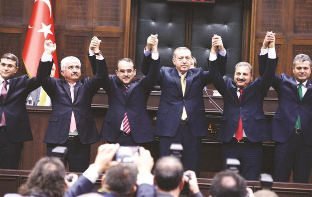 Turkish PM Erdoğan speeds up efforts for local elections