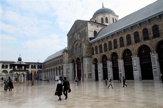UNESCO sounds alarm about illicit Syria archeology digs