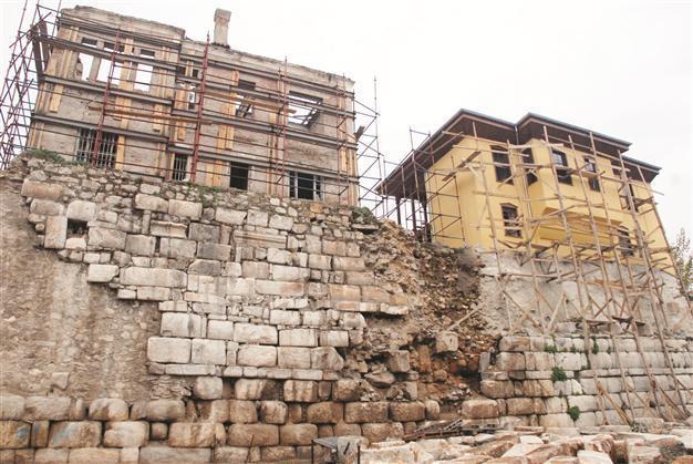 King’s tomb becoming center of attraction in western Turkey