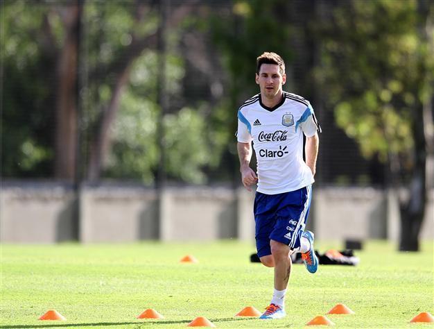 Spain probes promoter of Messi games