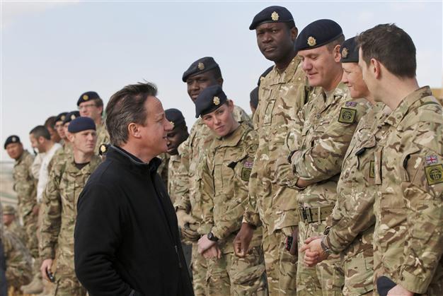 UKs Cameron visits troops in Afghanistan