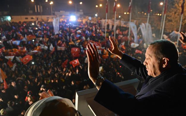 Those involved in graft will be held accountable, PM Erdoğan tells crowd gathered in show of support