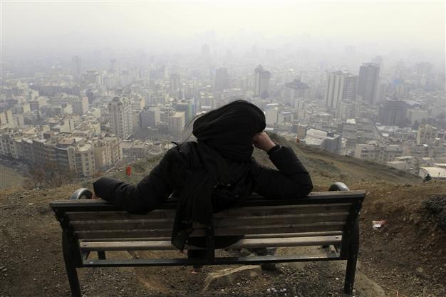 Irans parliament looks at moving nations capital