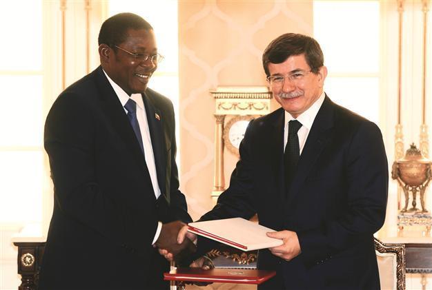 Turkish FM Davutoğlu attends BSEC in Yerevan