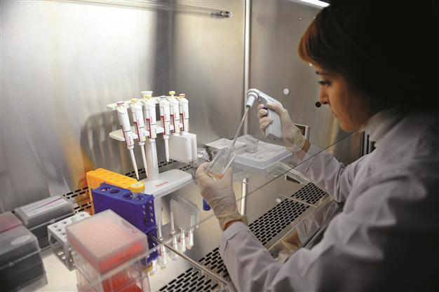 Majority of cancer patients not affected by counterfeit drugs, minister says