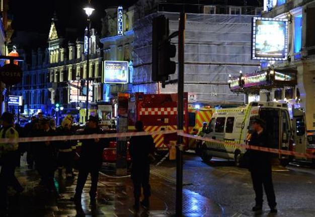 Almost 90 hurt as ceiling collapses at London theatre