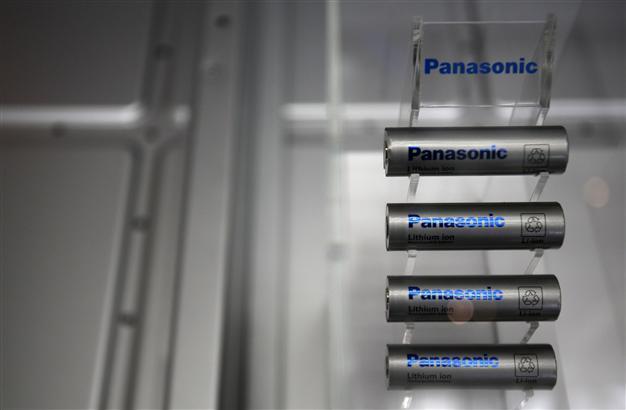 Panasonic to sell stakes in chip plants to Israeli firm