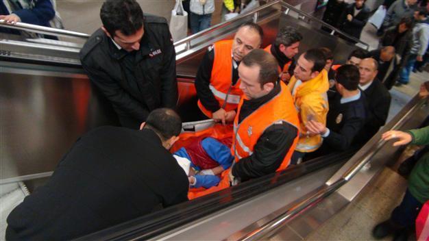 Man attempting to board metro without paying in Istanbul injured after fight with guard