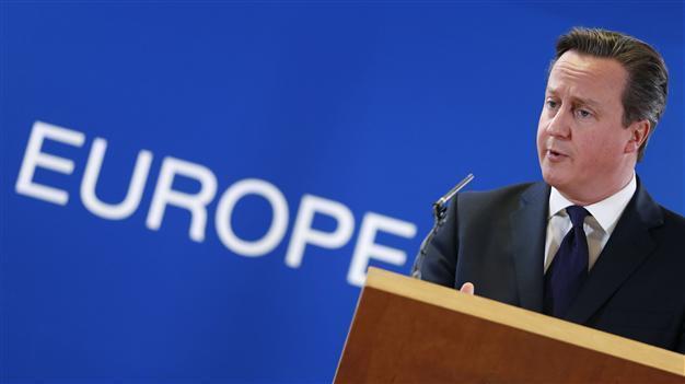 Cameron trumpets British recovery in swipe at France