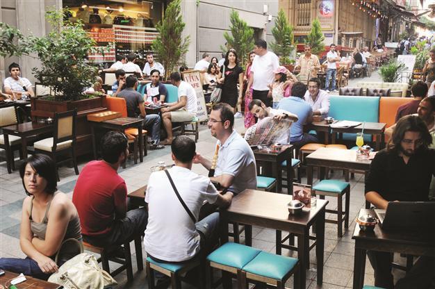 No more ‘smoking like a Turk’ with decline in Turkey’s tobacco use