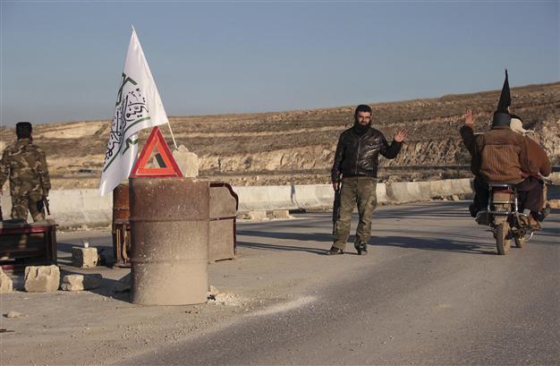 Syrias al-Nusra Front leader urges end to jihadist-rebel clashes