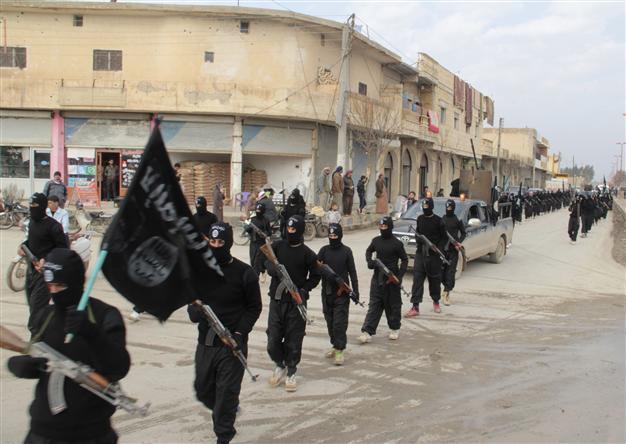 Al-Qaeda group vows to attack Syrian rebels, opposition leaders