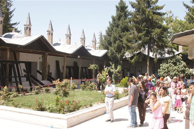 Museum dedicated to Islamic scholar Mevlana breaks visitor record