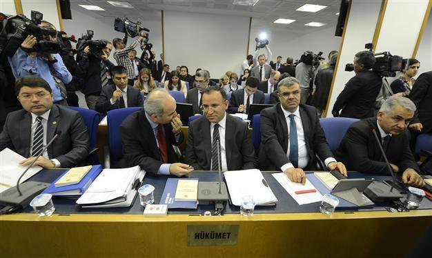 Parliament panel approves controversial judicial reform bill