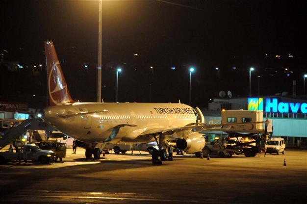Two planes make emergency landings in Istanbul, two men dead