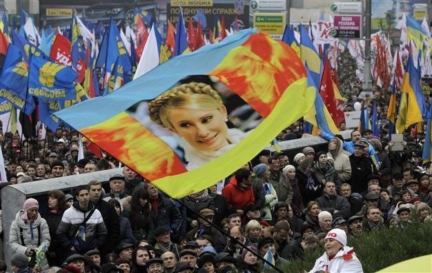 Tymoshenko goes on hunger strike in support of pro-EU protests