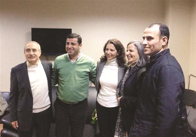 Three parties agree on constitutional change for arrested lawmakers