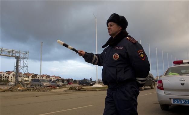 Russia tightens security in Sochi before Olympics