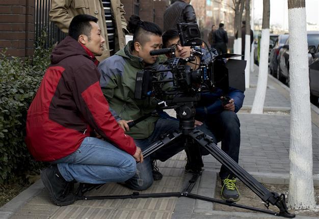 Microfilms in China mean anyone can be a director