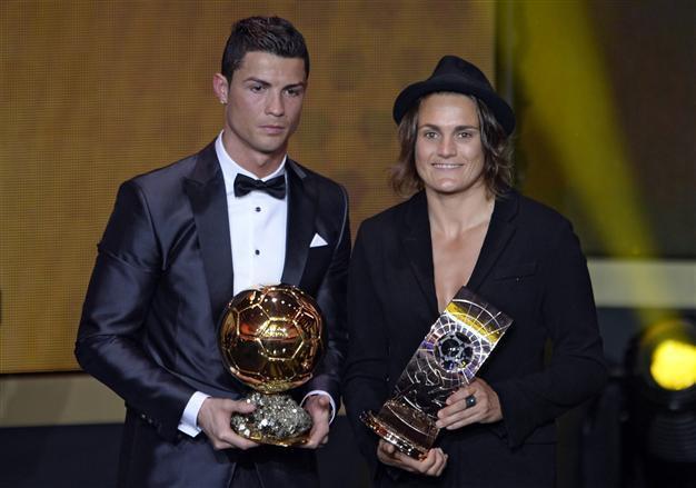 Ronaldo wins World Player of the Year for second time
