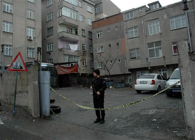 Four killed in gunfight in Istanbul parking lot