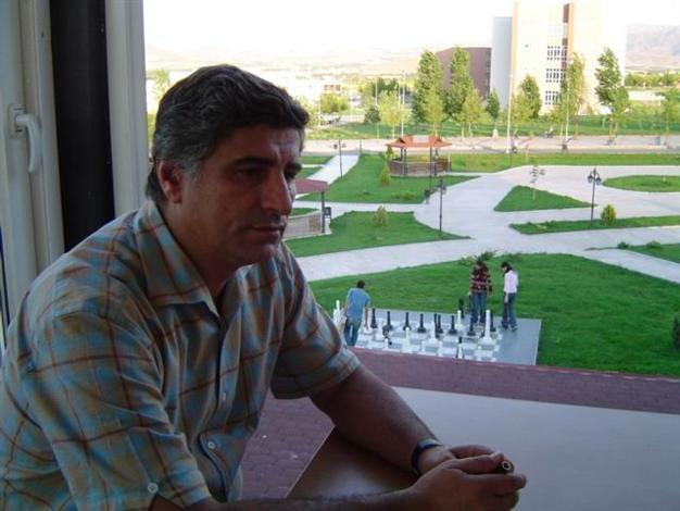 Former Turkish rector with cancer applies to top court seeking release