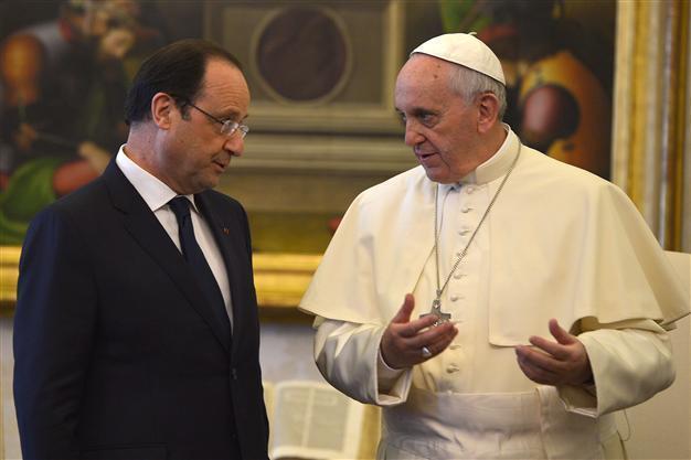 Frances Hollande makes delicate visit to Pope Francis