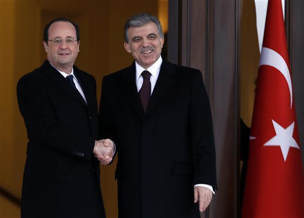 EU can help Turkey transform: French President Hollande