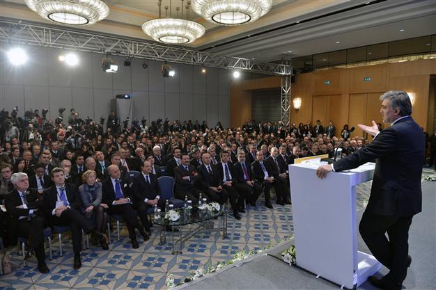 France, Turkey pledge to foster economic ties