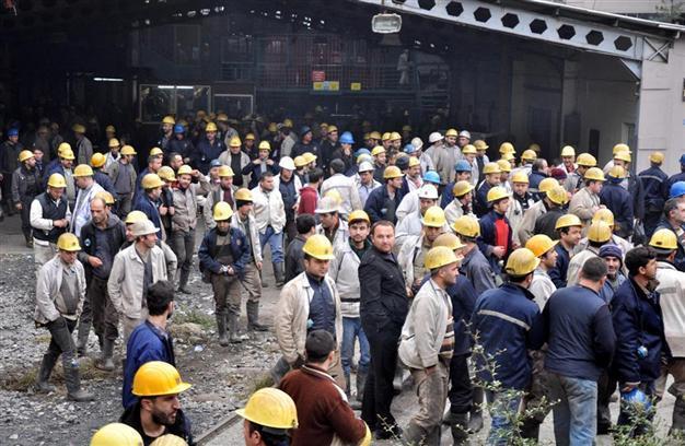 Turkish mine workers barricade themselves in coal mine to protest conditions