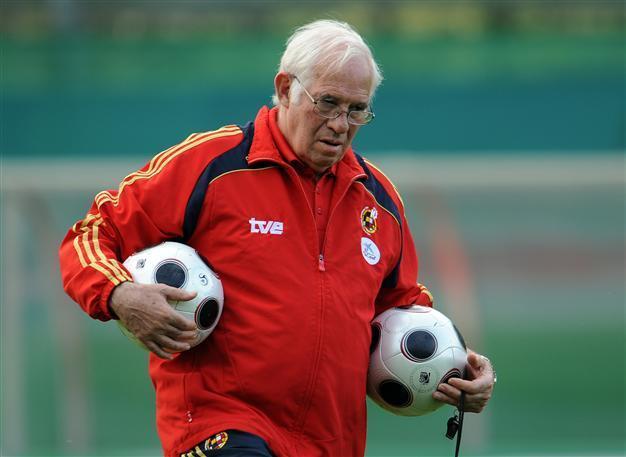 Tributes pour in for Aragones
