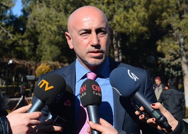 Turkish president meets opposition CHP deputy for Internet bill