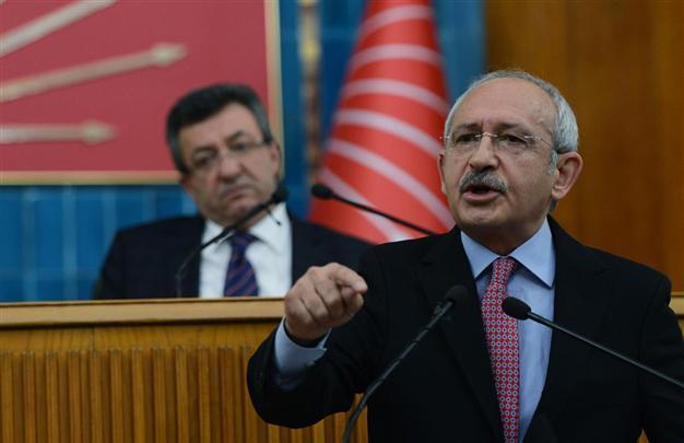 Top suspect in graft probe threatens gov’t by talking: Main opposition leader