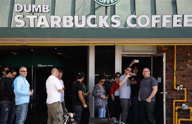 Dumb US Starbucks closed after comic reveals stunt