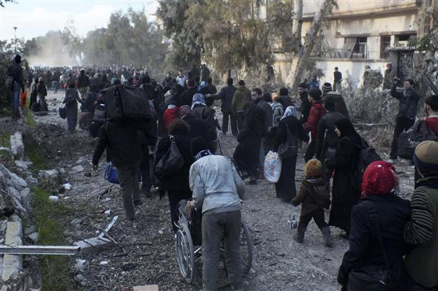 Hundreds of Homs evacuees held for questioning: UN