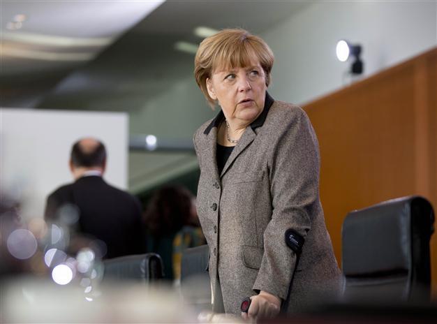 US diplomats EU expletive absolutely unacceptable: Merkel