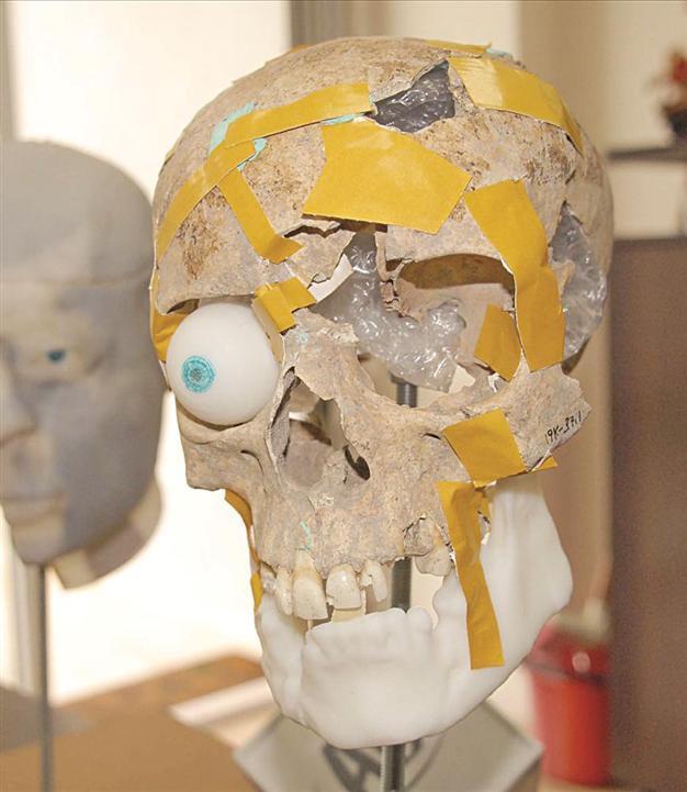 3D technology gives face to a centuries-old female skull