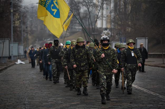 Protesters evacuate Kiev city hall in symbolic concession