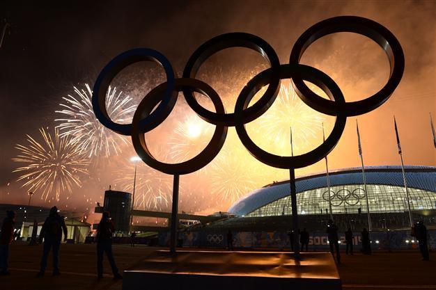 Russia tops medals table as curtain falls on Sochi Olympics