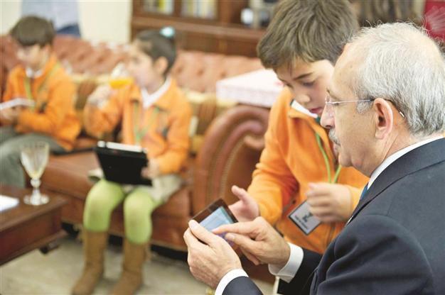 Turkish main opposition leader accuses gov’t of criminalizing students