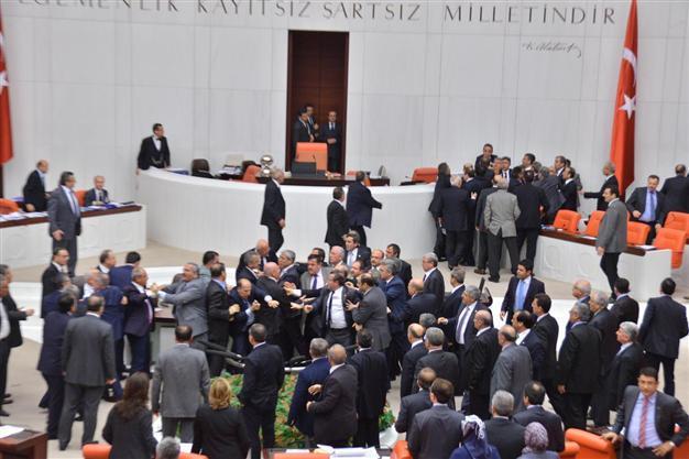 Turkeys main opposition: New judicial bill marks a step towards Sultanate