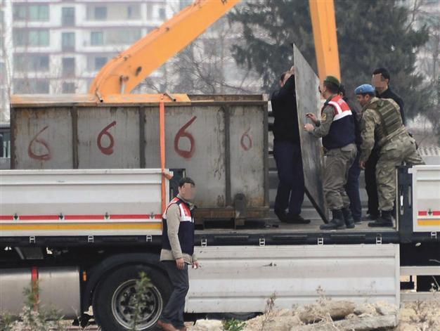 Soldiers detained over operation into intel trucks